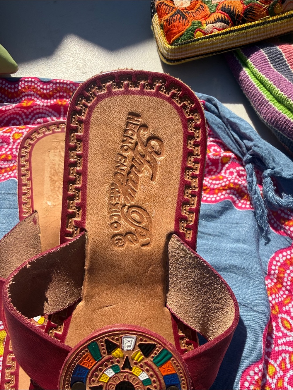 Anay Pe Mexico New leather Handcrafted Burgundy Leather Beaded Thong Sandals 8 - Picture 13 of 14